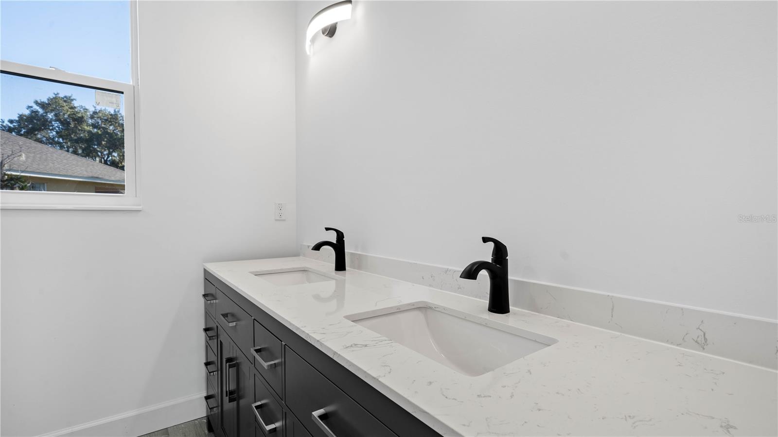 PINE DALE ESTATES UNIT 4 - Residential Lease