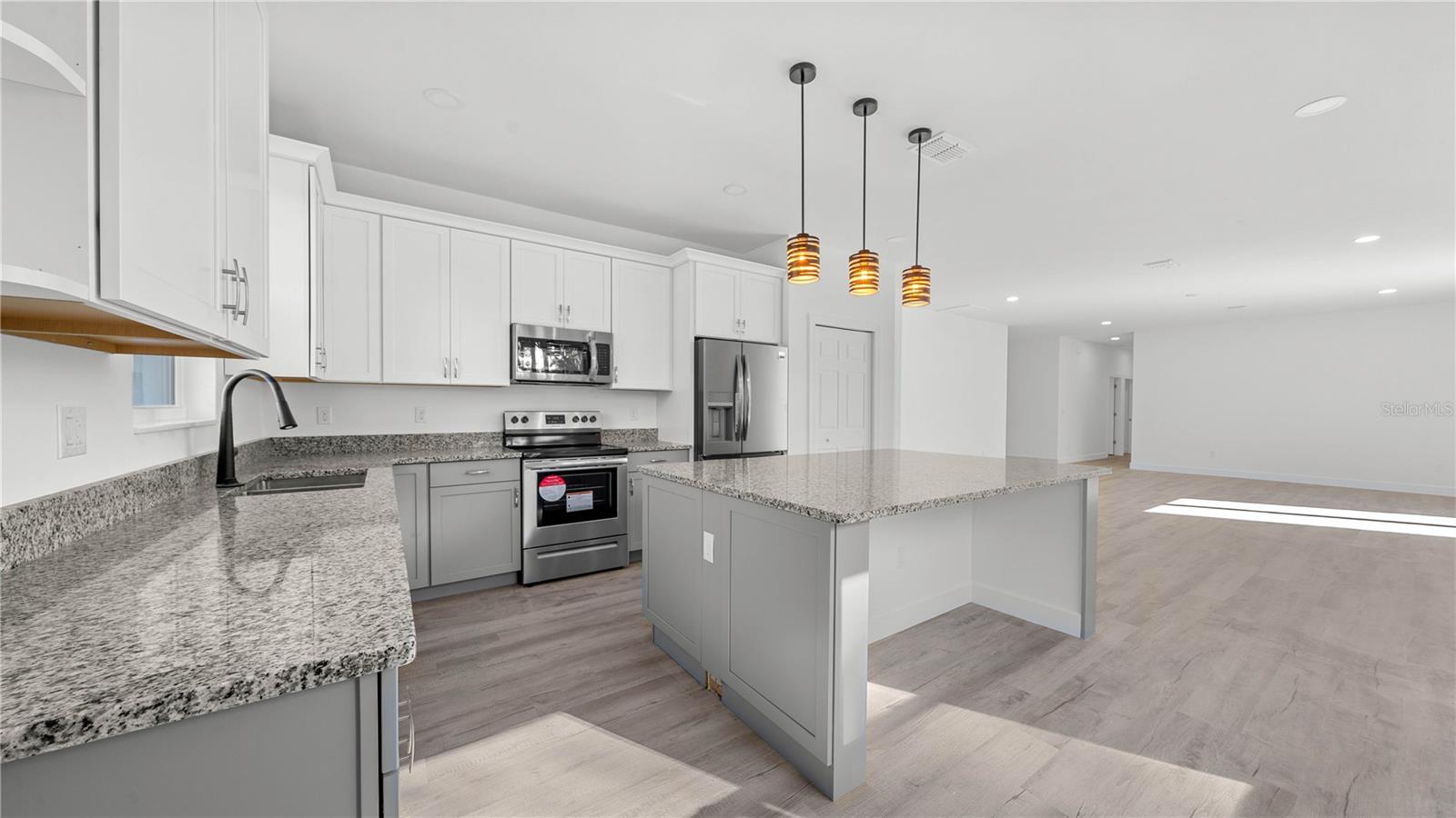 PINE DALE ESTATES UNIT 4 - Residential Lease