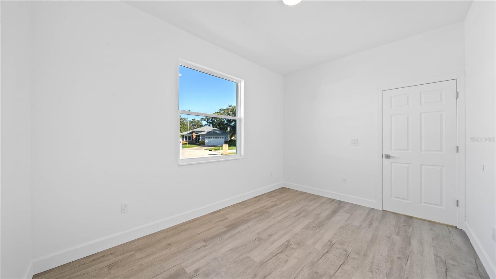 PINE DALE ESTATES UNIT 4 - Residential Lease