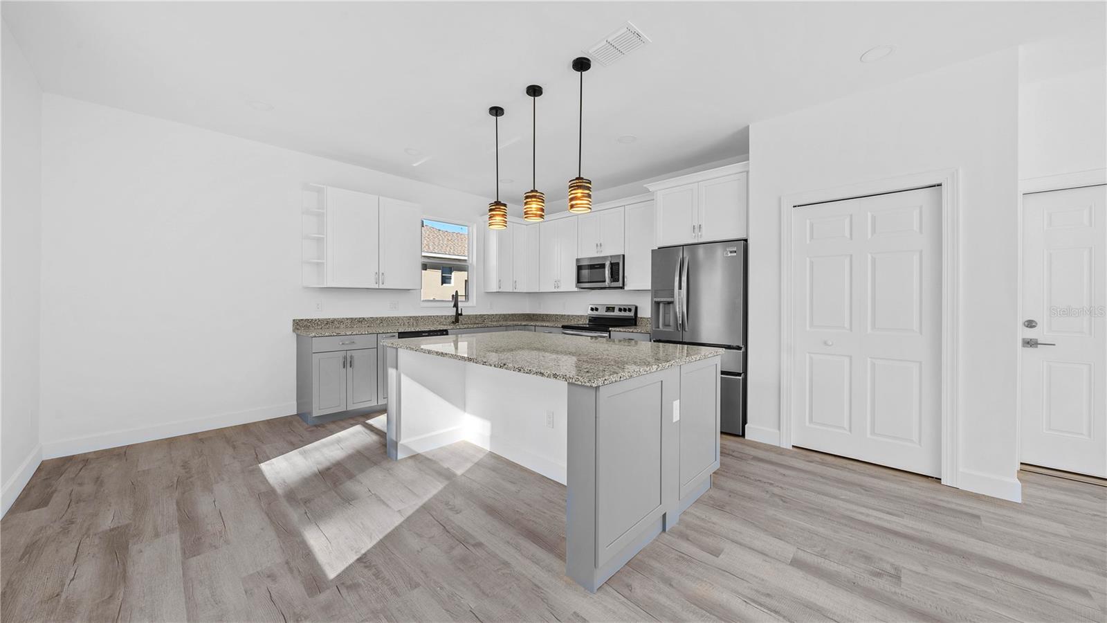 PINE DALE ESTATES UNIT 4 - Residential Lease