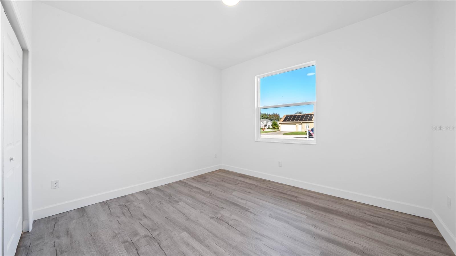 PINE DALE ESTATES UNIT 4 - Residential Lease