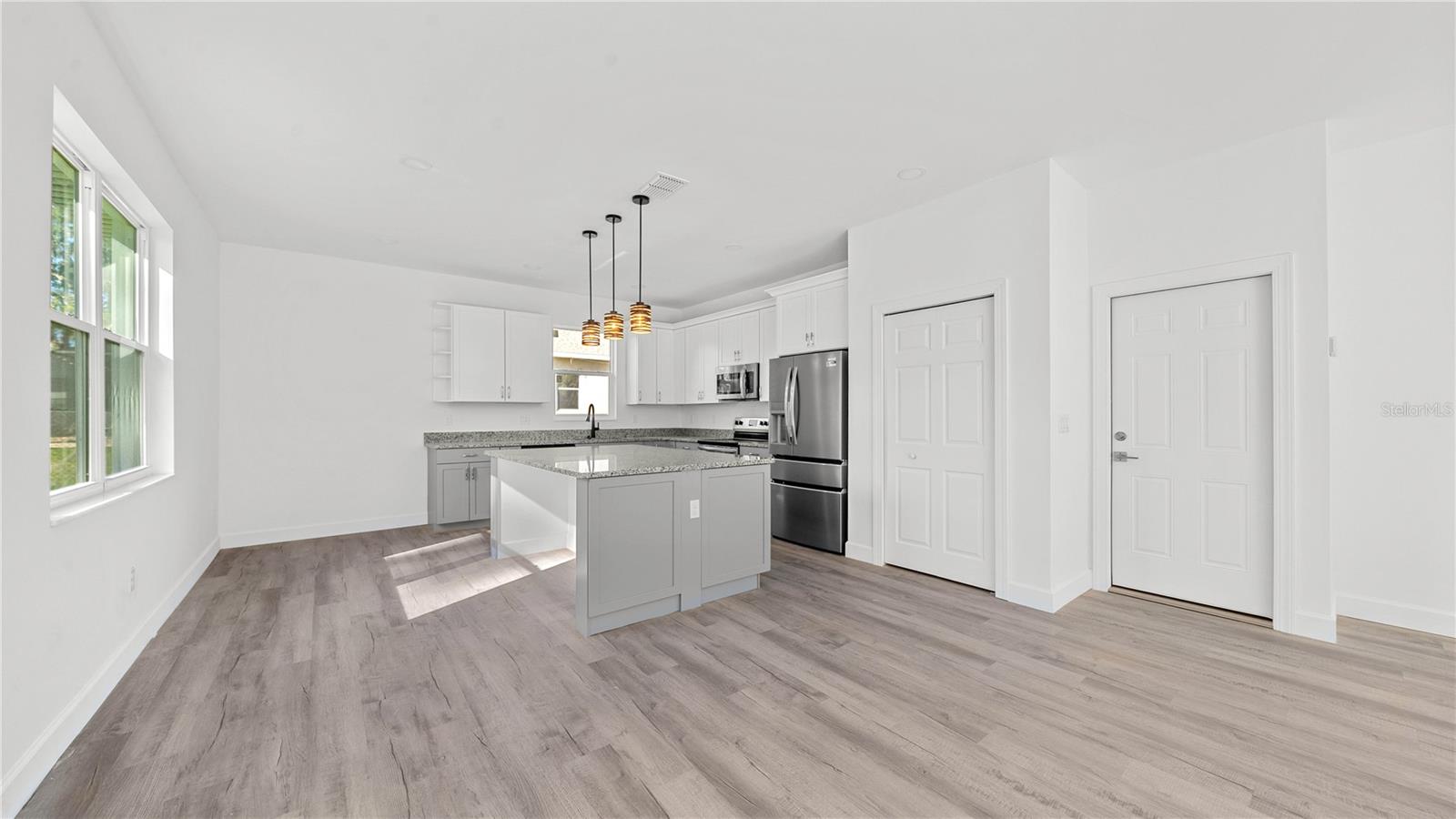 PINE DALE ESTATES UNIT 4 - Residential Lease