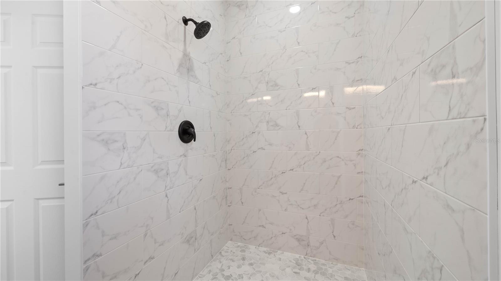 PINE DALE ESTATES UNIT 4 - Residential Lease