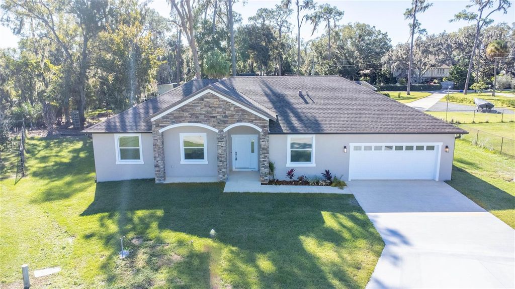 Photo of 703 Fox Gate Court, Plant City, FL 33563 (MLS # O6394471)