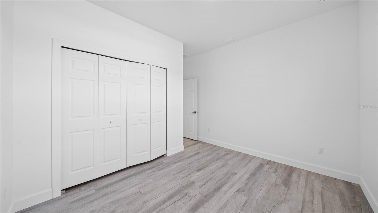 PINE DALE ESTATES UNIT 4 - Residential Lease