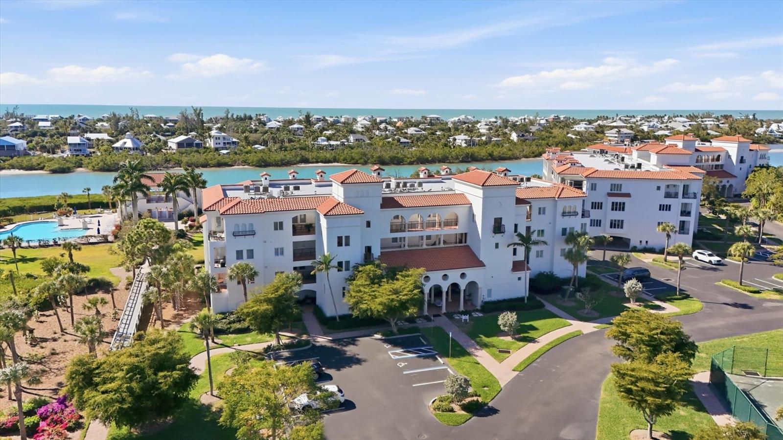 HACIENDA DEL MAR - Residential