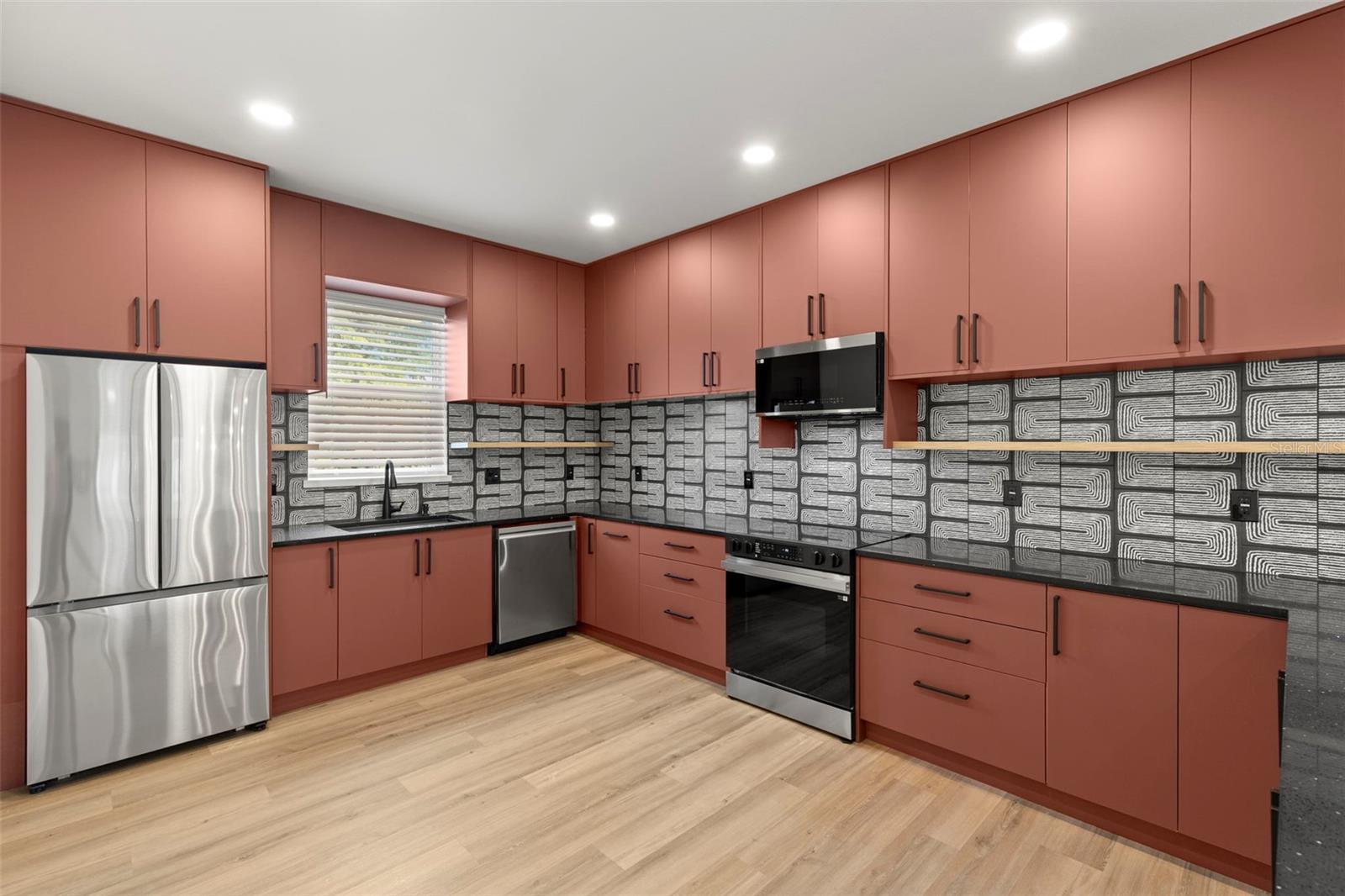 212 W EUCLID AVENUE 2