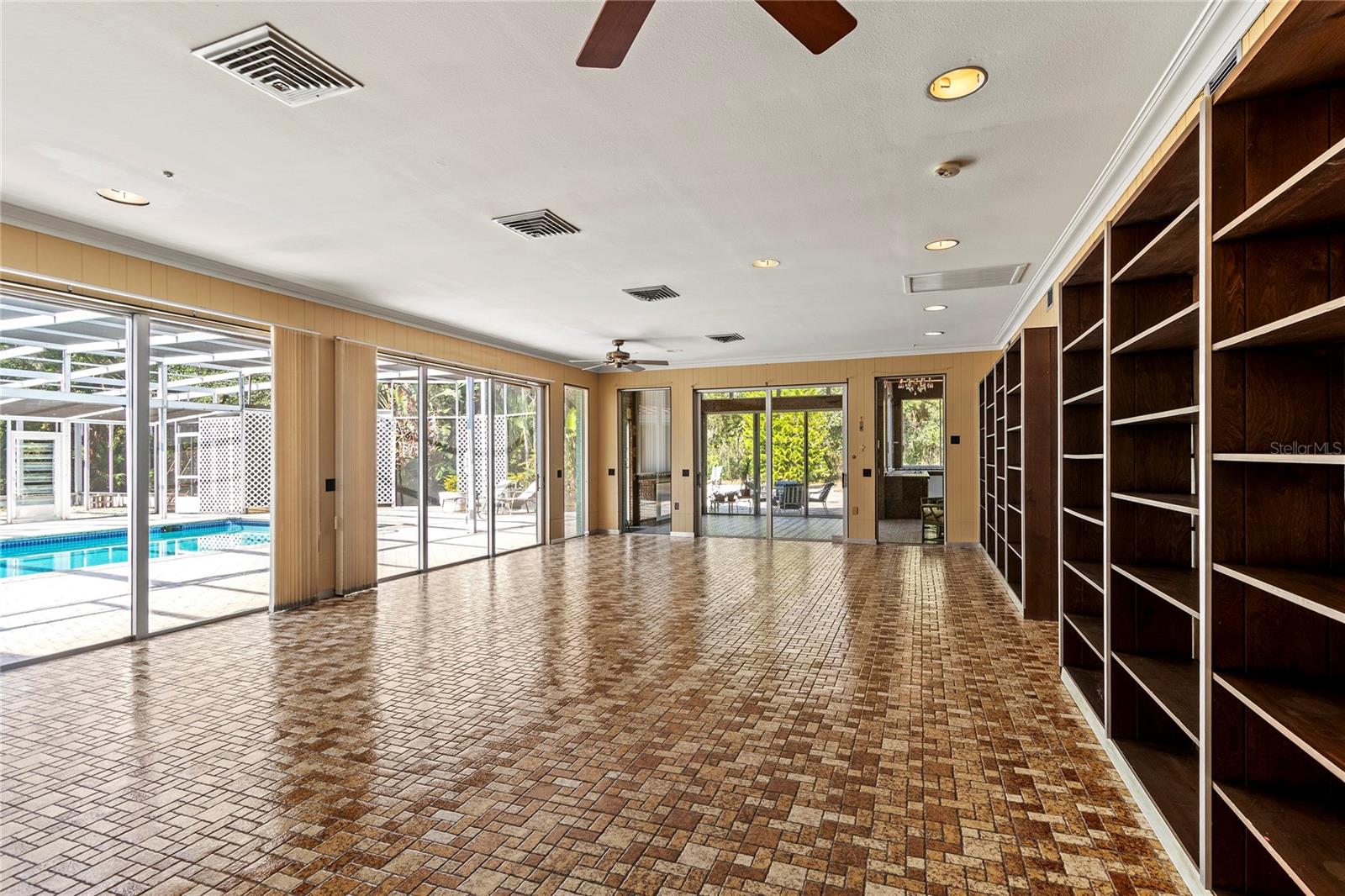 DESOTO ACRES - Residential