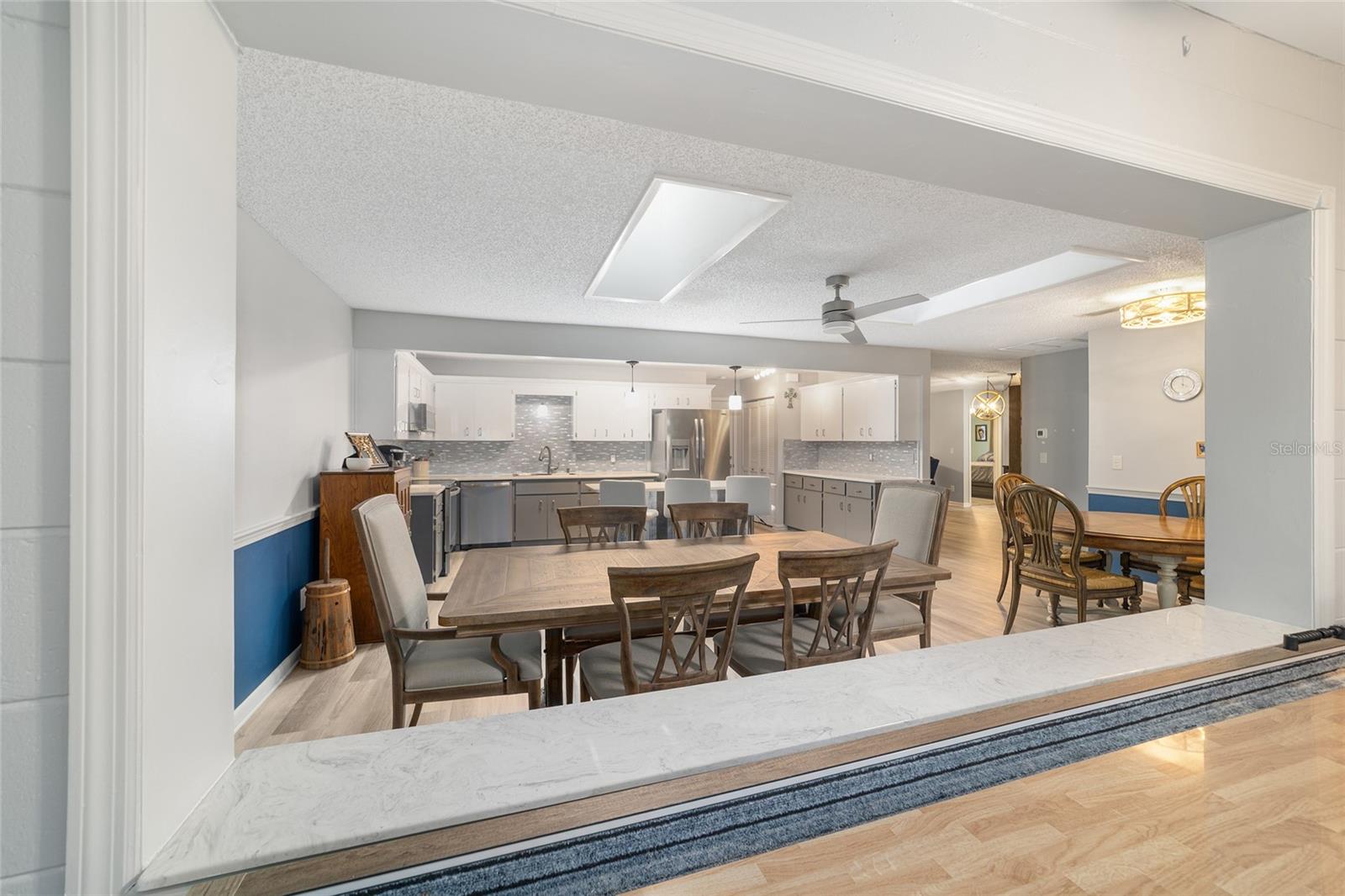 ON TOP OF THE WORLD - Residential