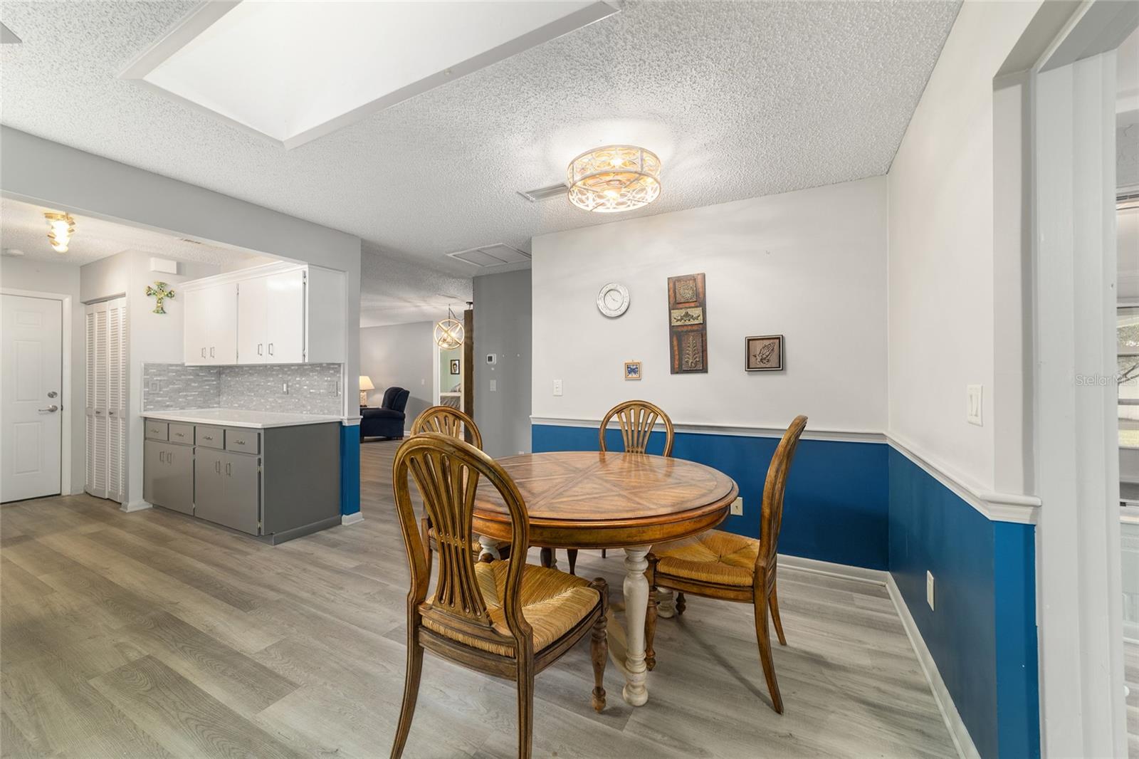 ON TOP OF THE WORLD - Residential