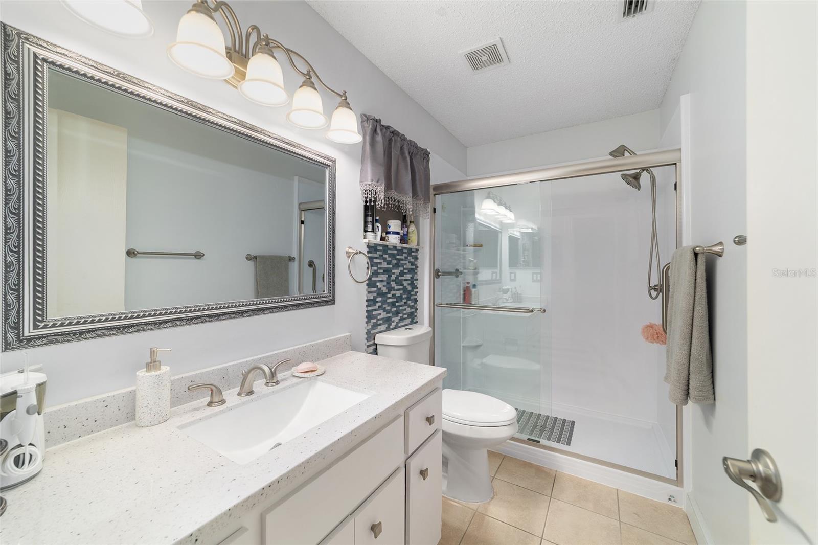 ON TOP OF THE WORLD - Residential