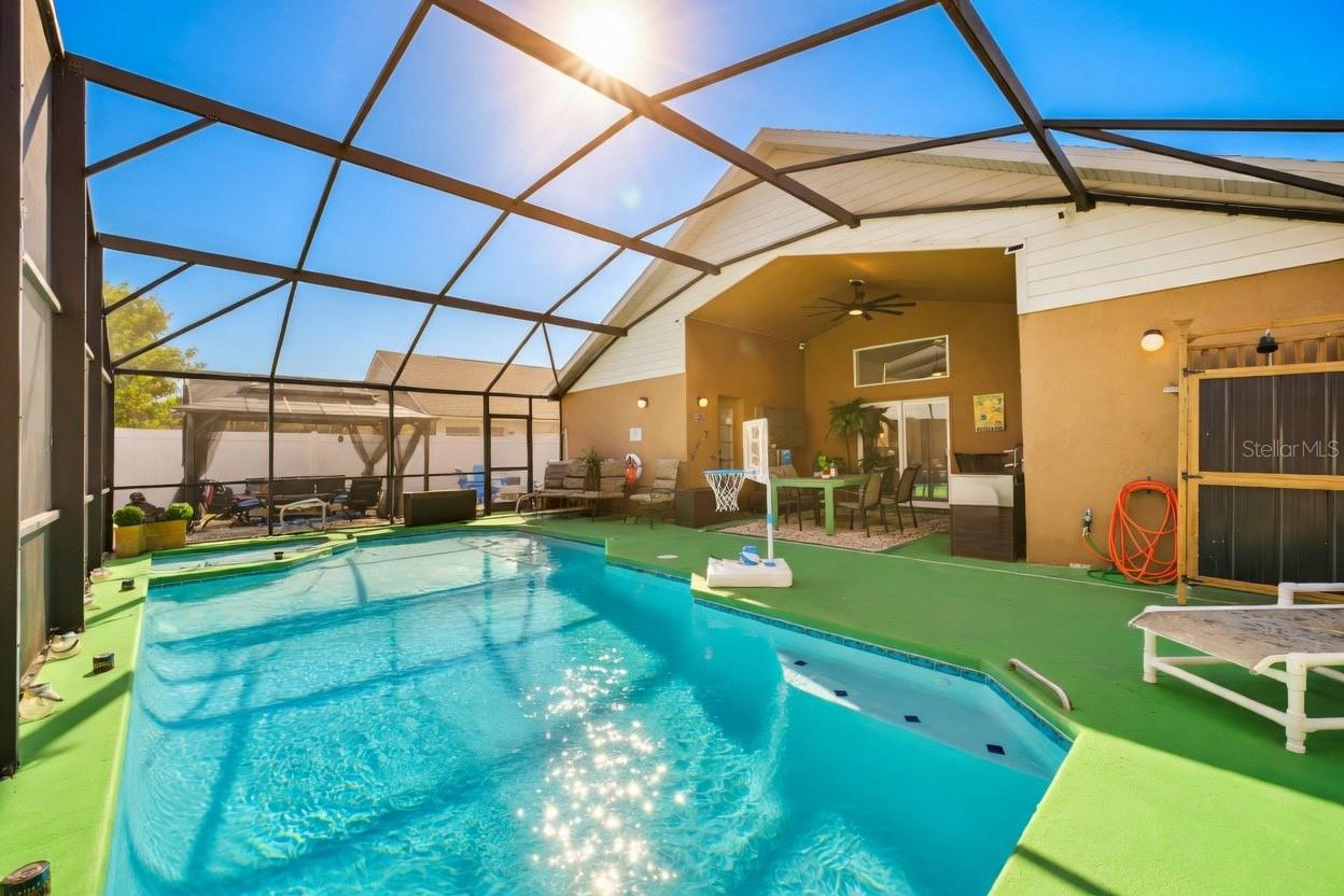 8067 ROARING CREEK COURT
