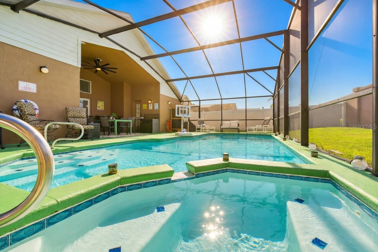 8067 ROARING CREEK COURT