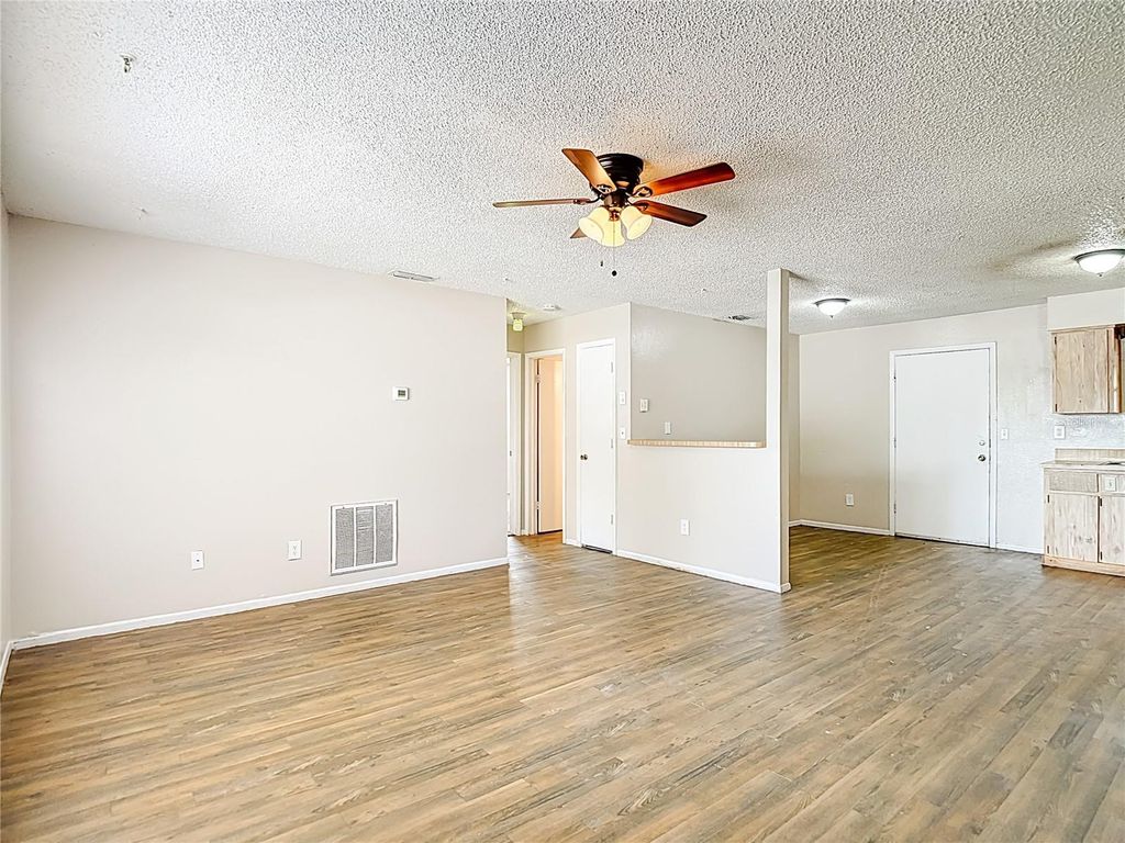 Photo of 15696 Bolesta Road, Clearwater, FL 33760 (MLS # O6357294)