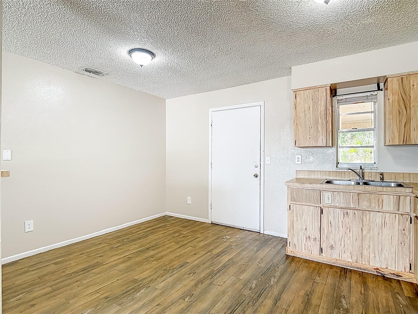 HOFFMANS SUB 2 - Residential Income