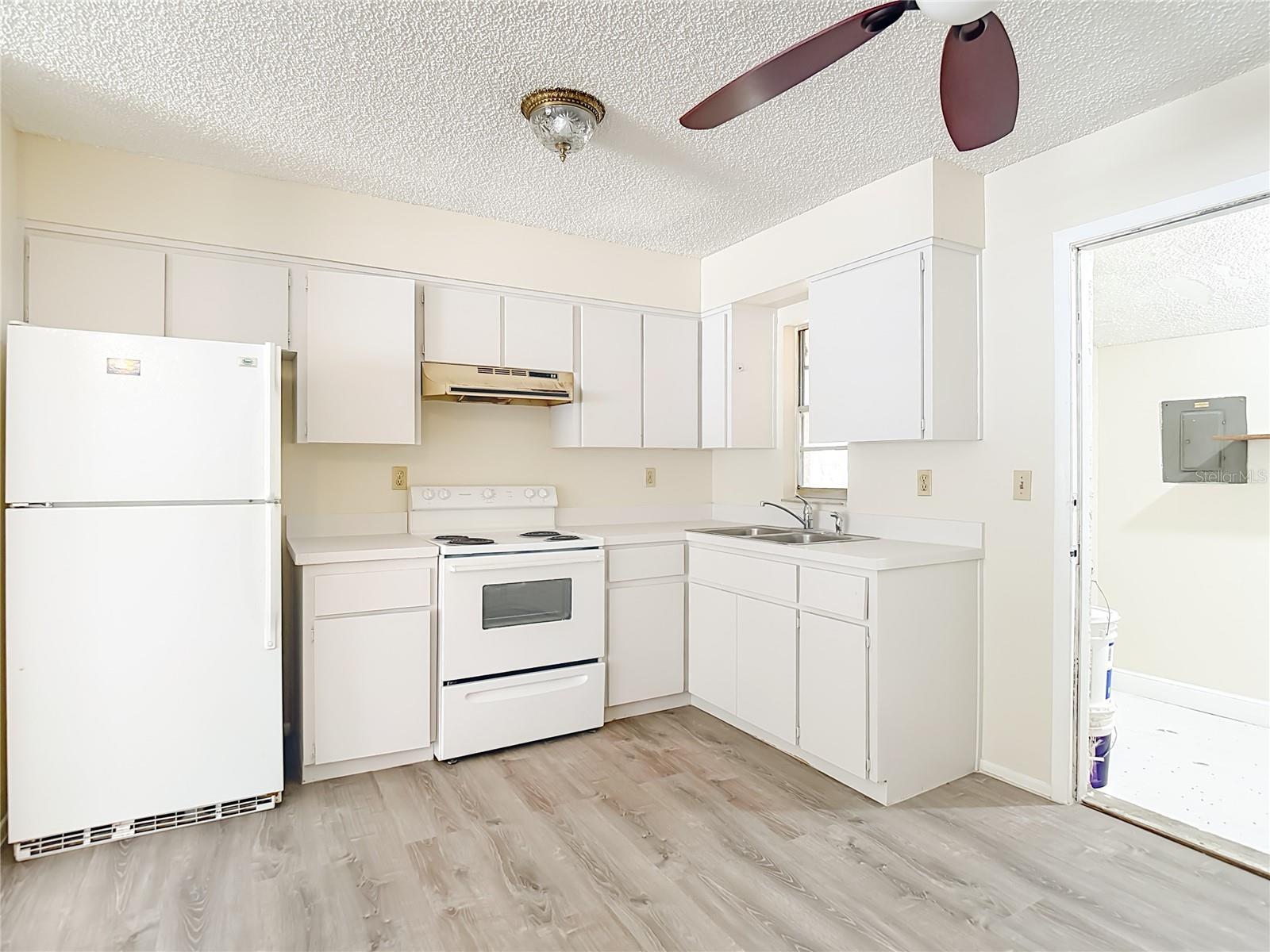 HOFFMANS SUB 2 - Residential Income