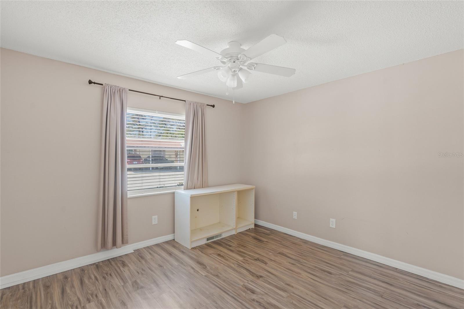 LAKE TIPPECANOE - Residential Lease
