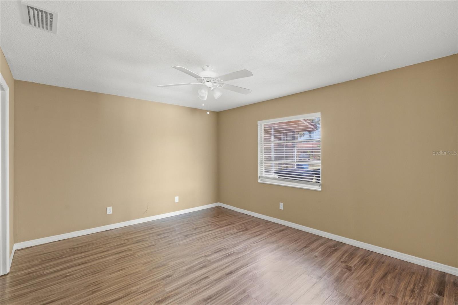 LAKE TIPPECANOE - Residential Lease