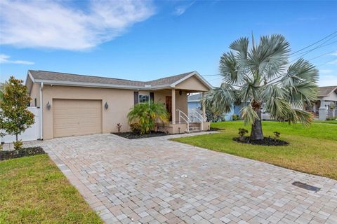 Photo of 2707 W Leroy Street, Tampa, FL 33607 (MLS # A4659502)