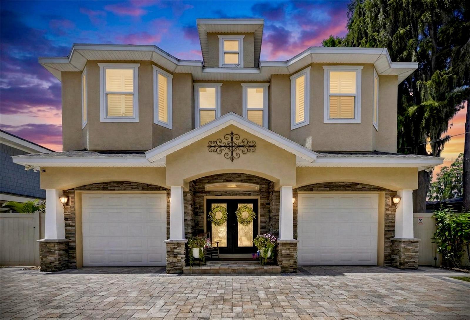 303 W CHAPMAN ROAD