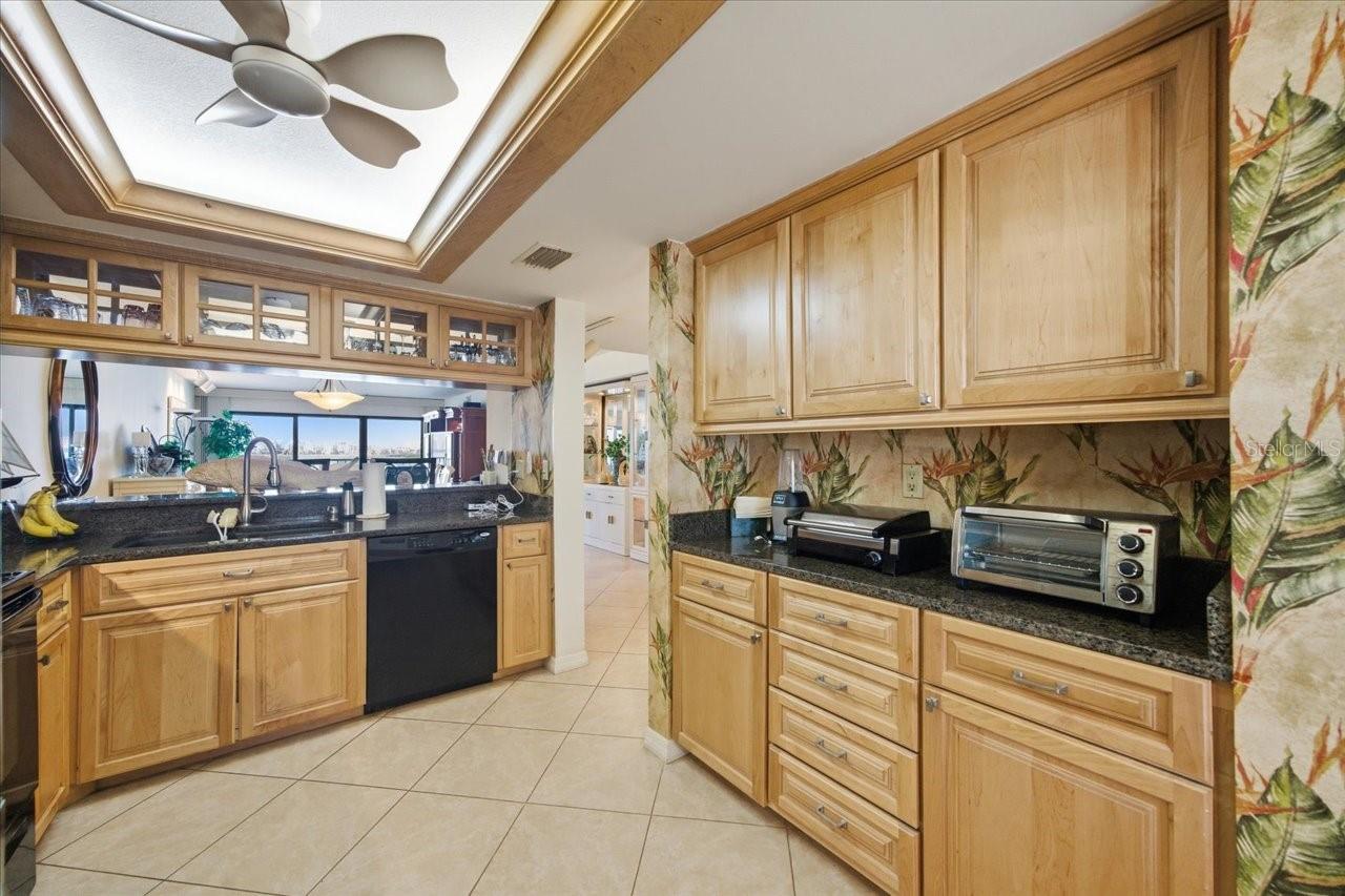 VIEWPOINT-ON-THE-BAY CONDO - Residential