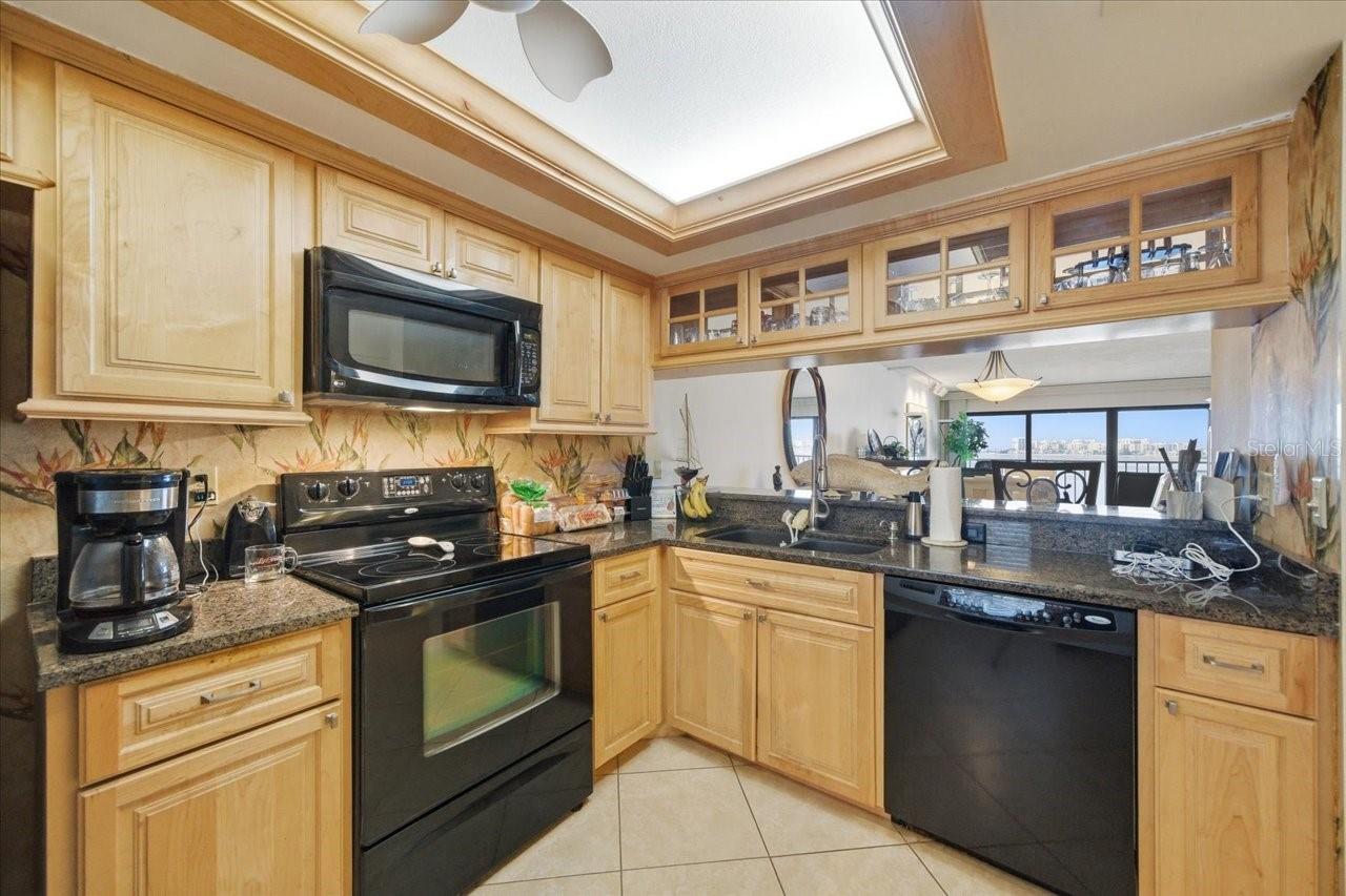 VIEWPOINT-ON-THE-BAY CONDO - Residential