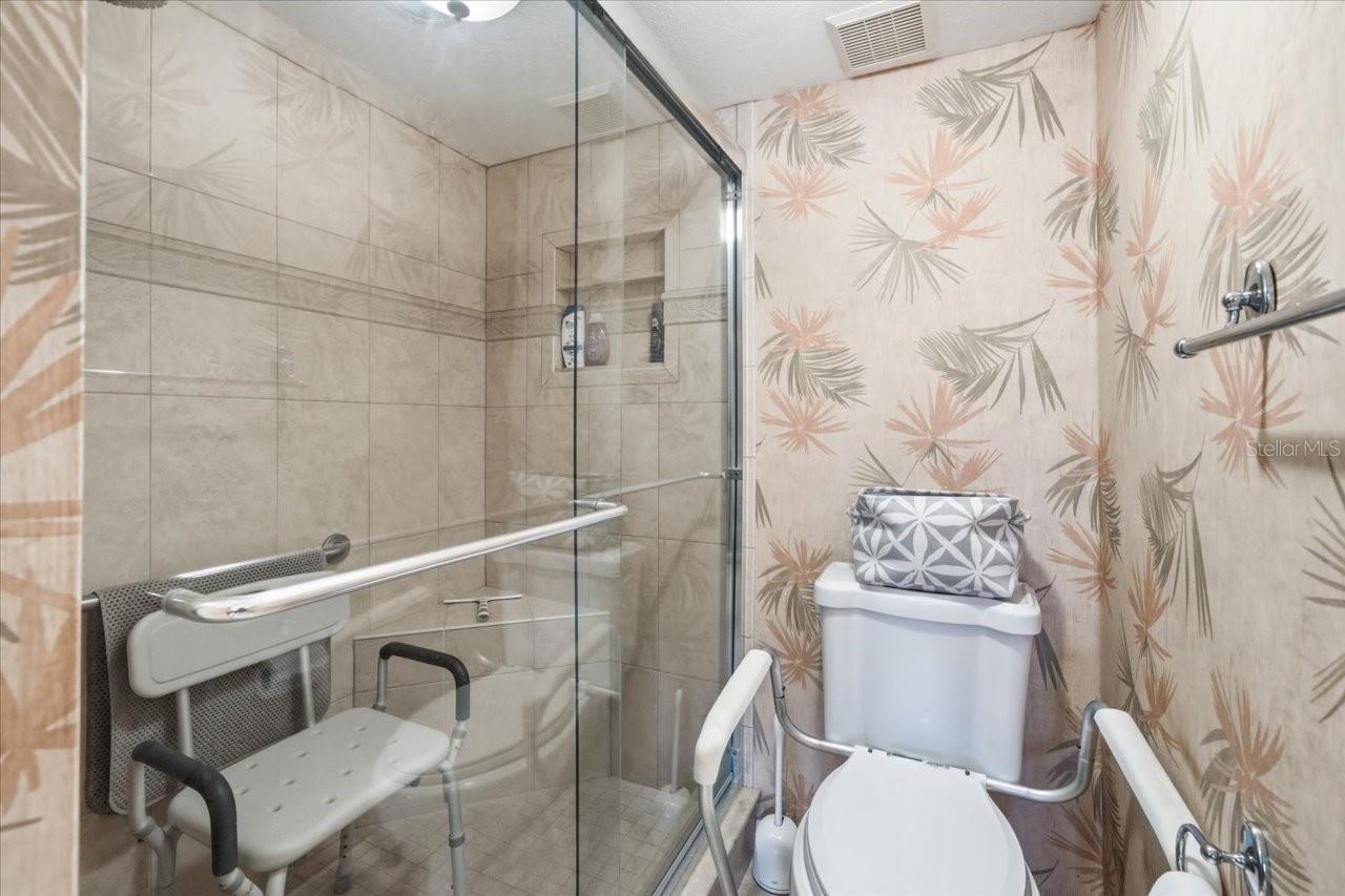 VIEWPOINT-ON-THE-BAY CONDO - Residential