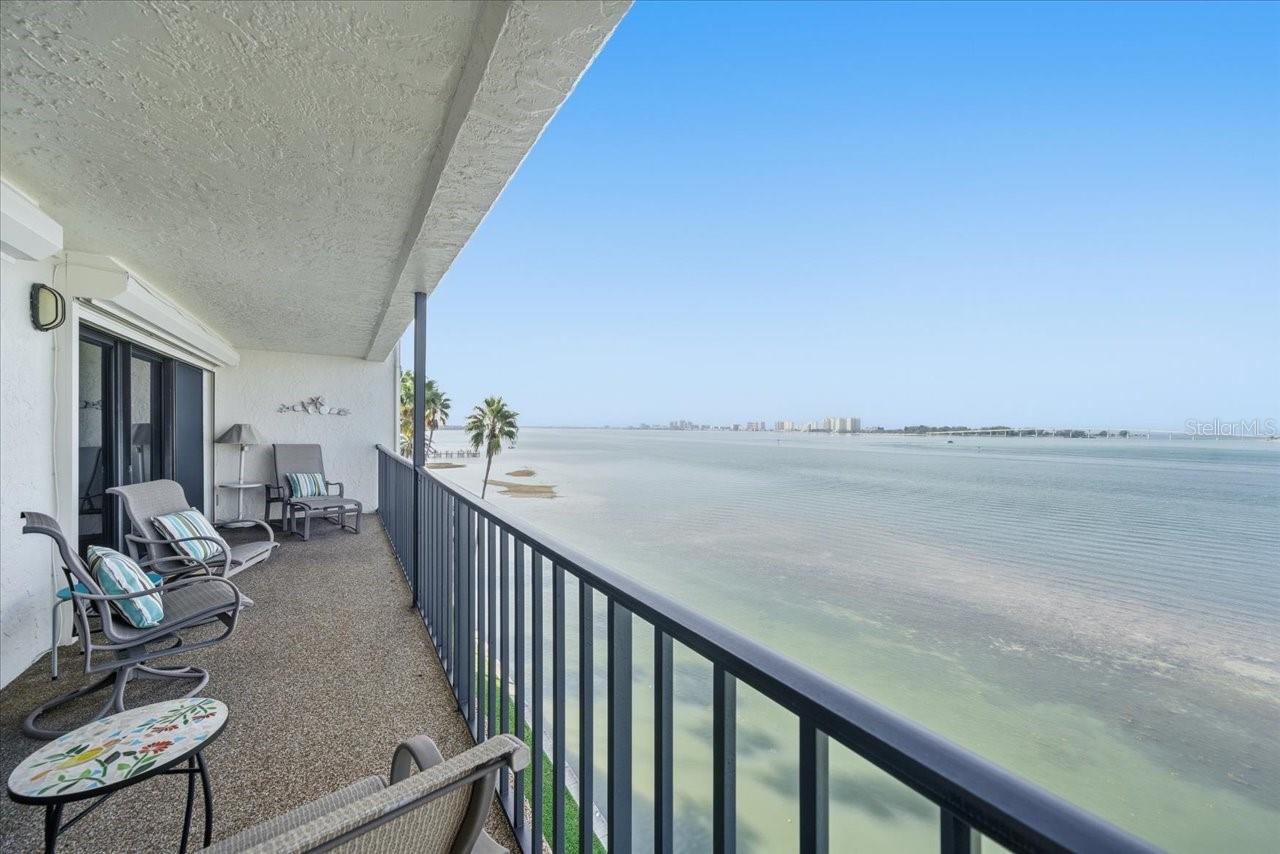 VIEWPOINT-ON-THE-BAY CONDO - Residential