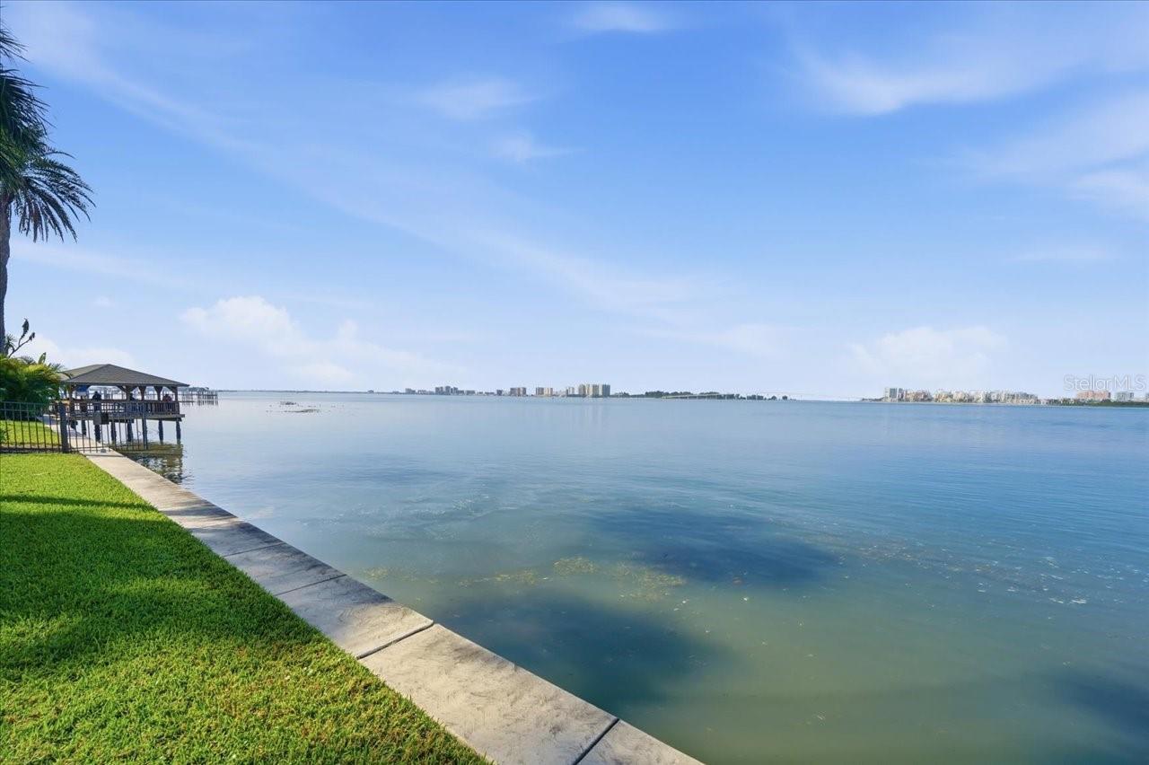 VIEWPOINT-ON-THE-BAY CONDO - Residential