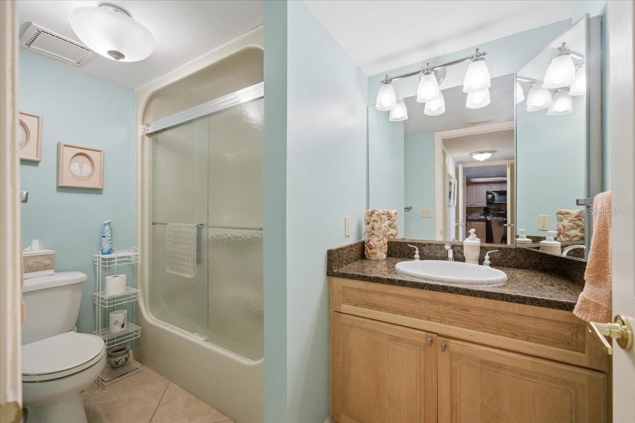 VIEWPOINT-ON-THE-BAY CONDO - Residential