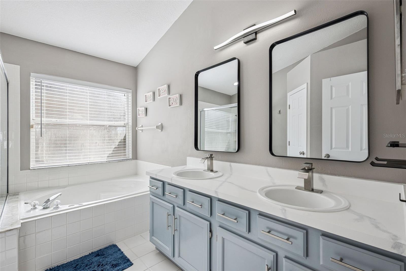 BRADFORD COVE PH 04 - Residential