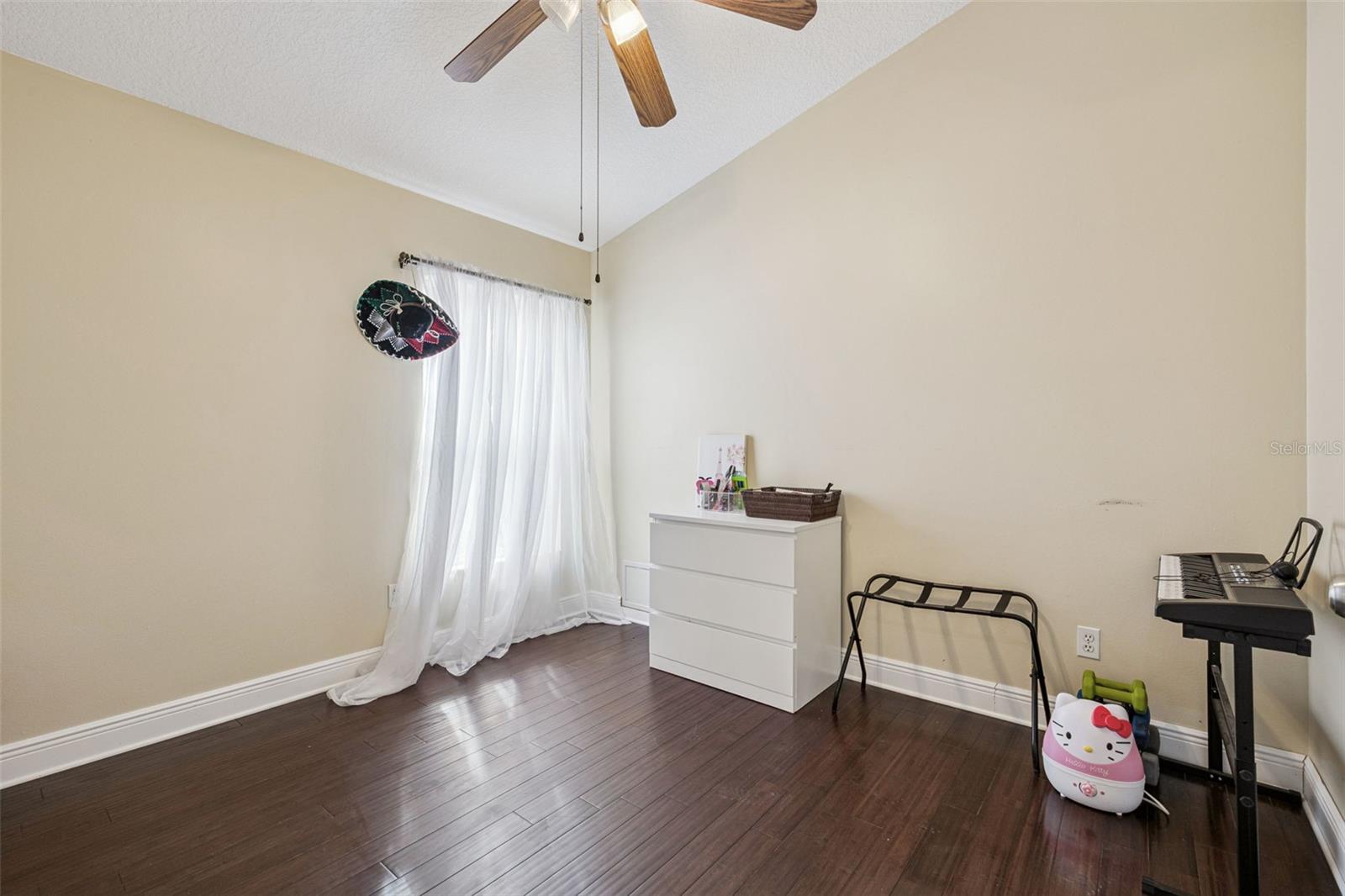 BRADFORD COVE PH 04 - Residential