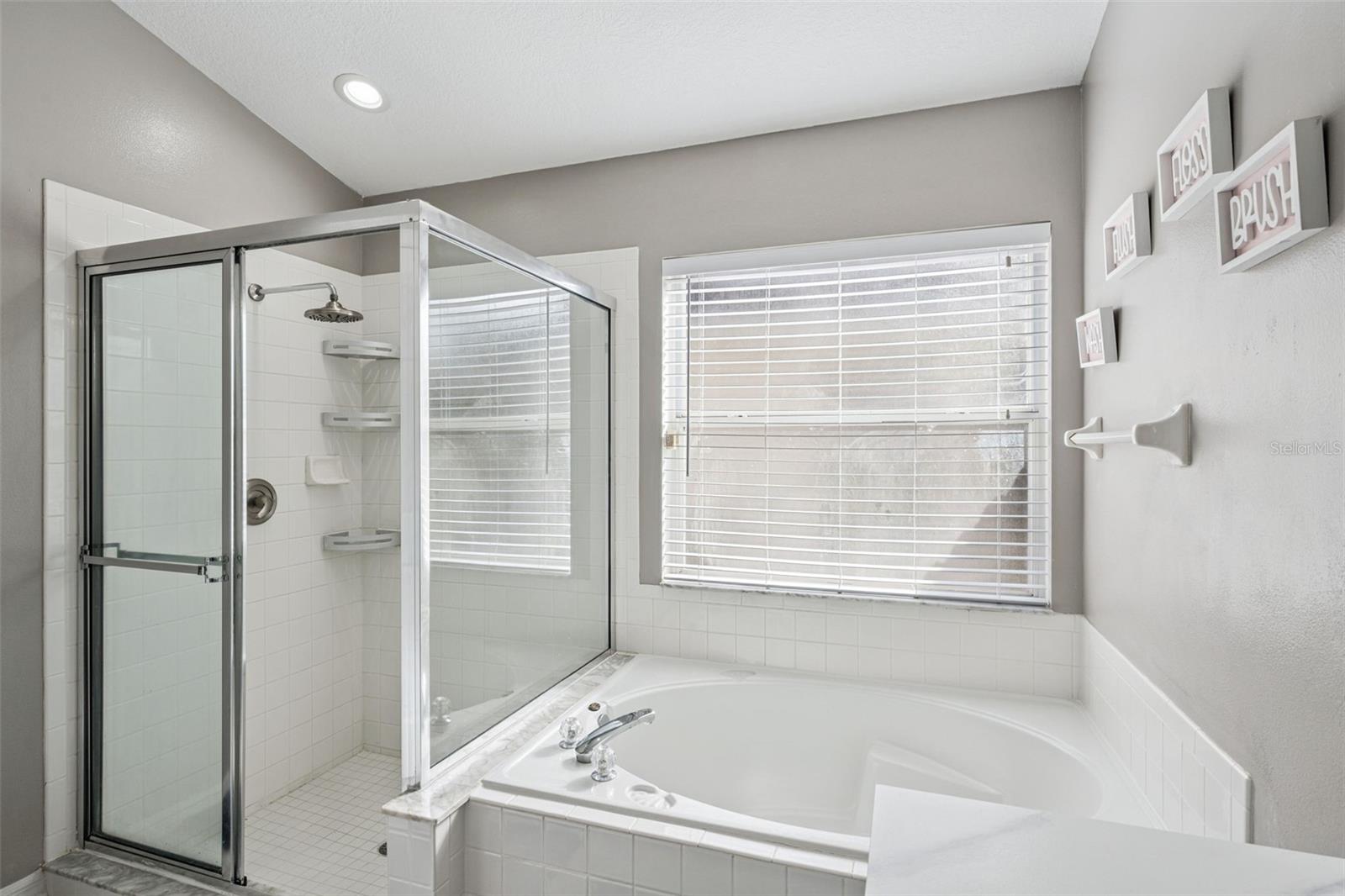 BRADFORD COVE PH 04 - Residential