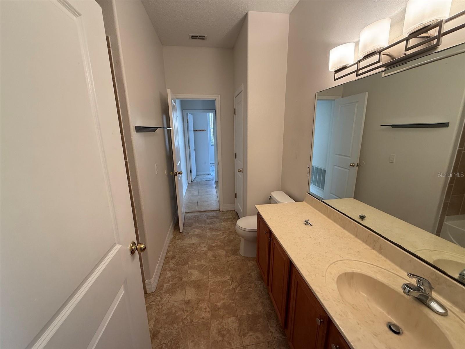 EAGLES LANDING - Residential