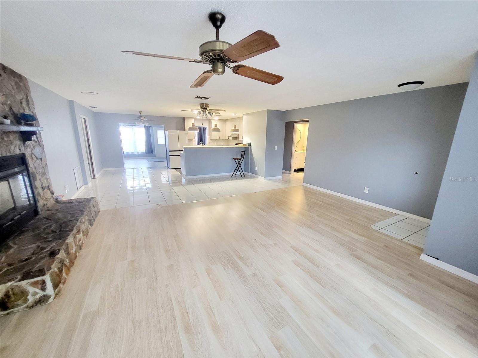 CEDAR MANOR - Residential Lease