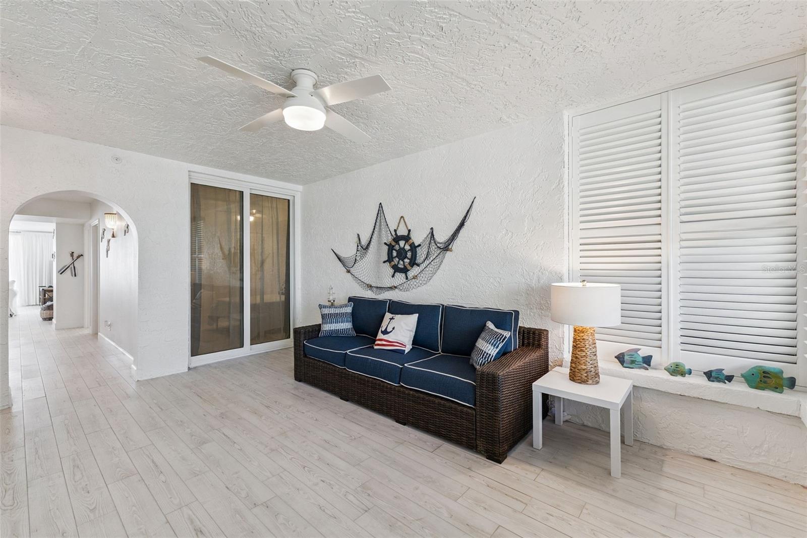 TOWERS AT PONCE INLET TOWER 01 CONDO - Residential