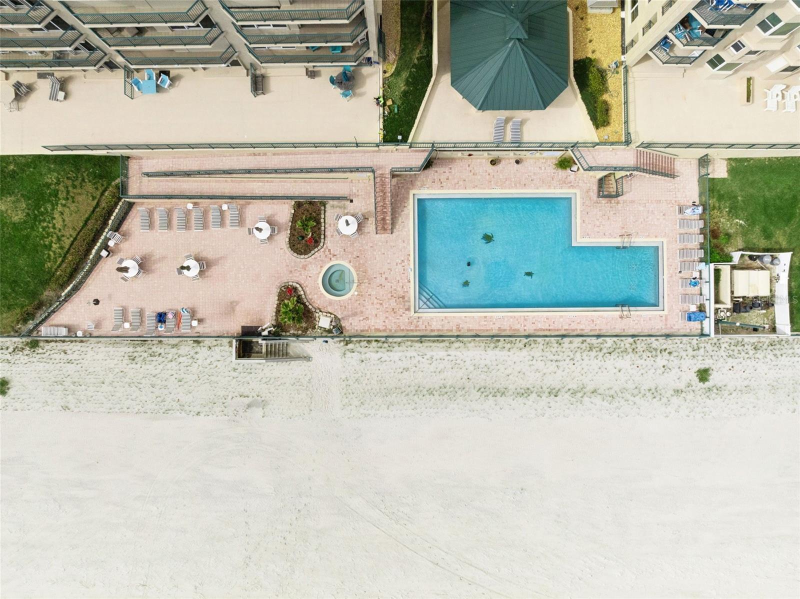 TOWERS AT PONCE INLET TOWER 01 CONDO - Residential