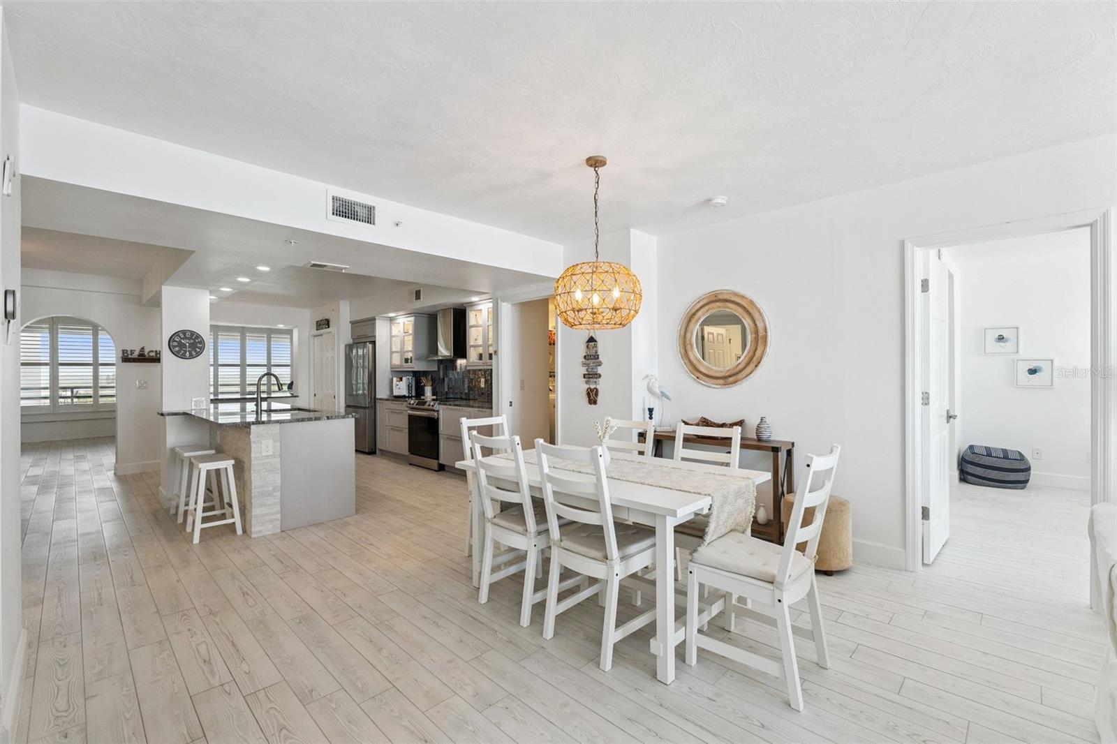 TOWERS AT PONCE INLET TOWER 01 CONDO - Residential