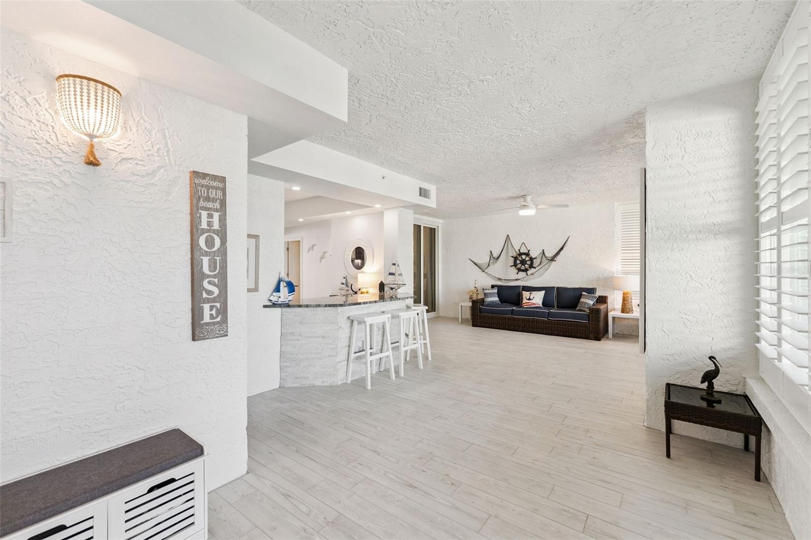 TOWERS AT PONCE INLET TOWER 01 CONDO - Residential