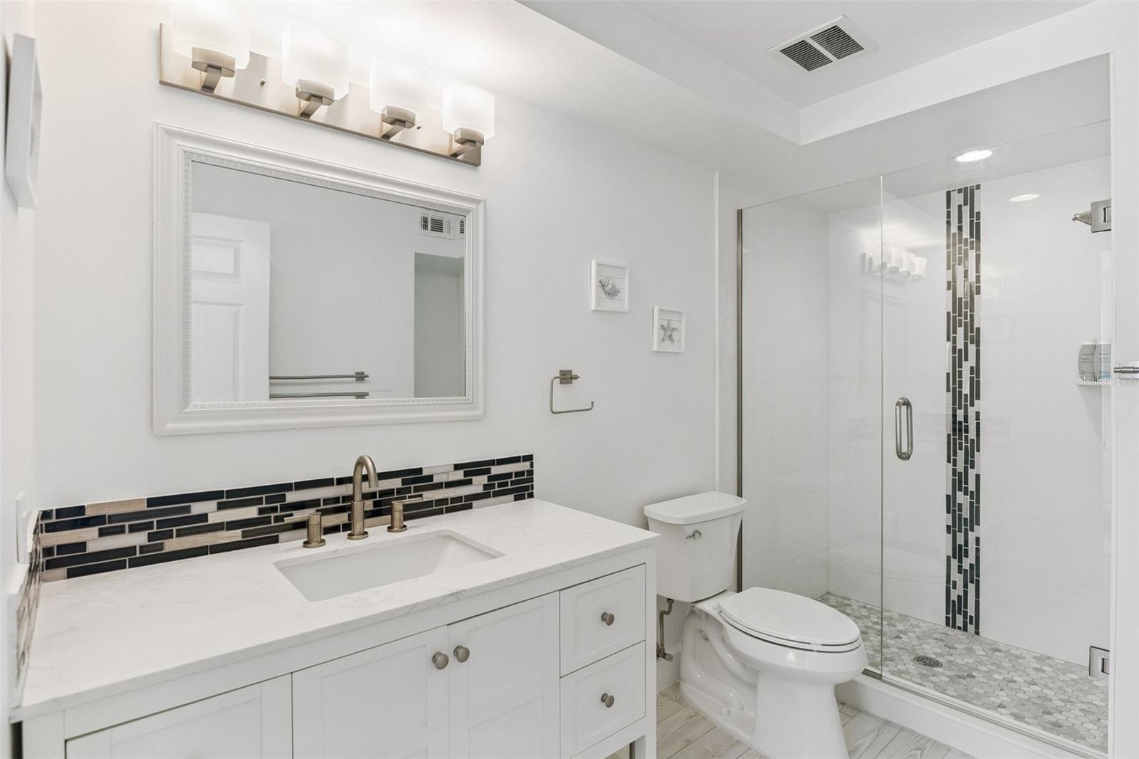 TOWERS AT PONCE INLET TOWER 01 CONDO - Residential