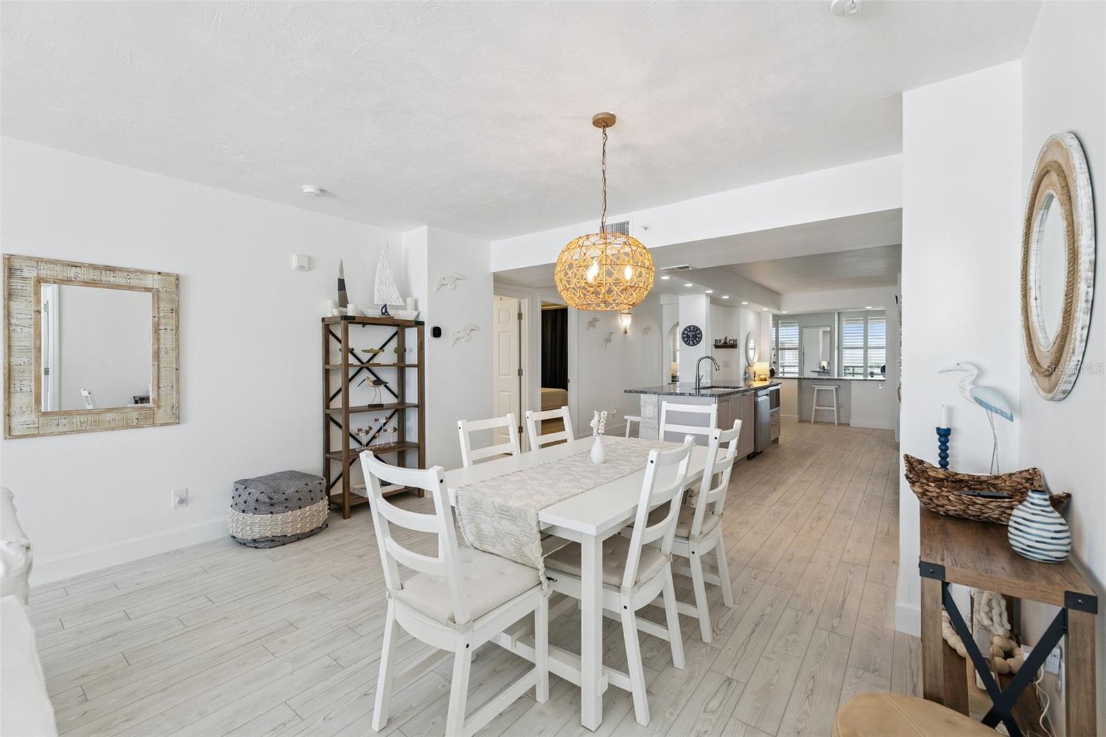 TOWERS AT PONCE INLET TOWER 01 CONDO - Residential