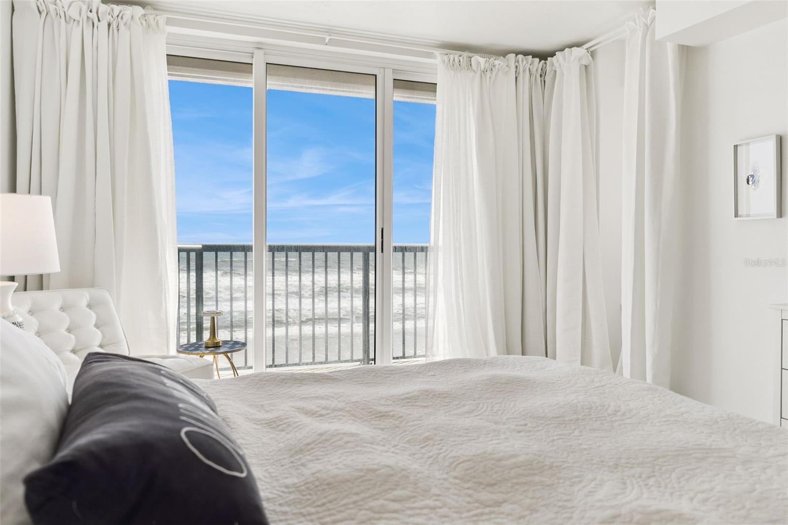 TOWERS AT PONCE INLET TOWER 01 CONDO - Residential