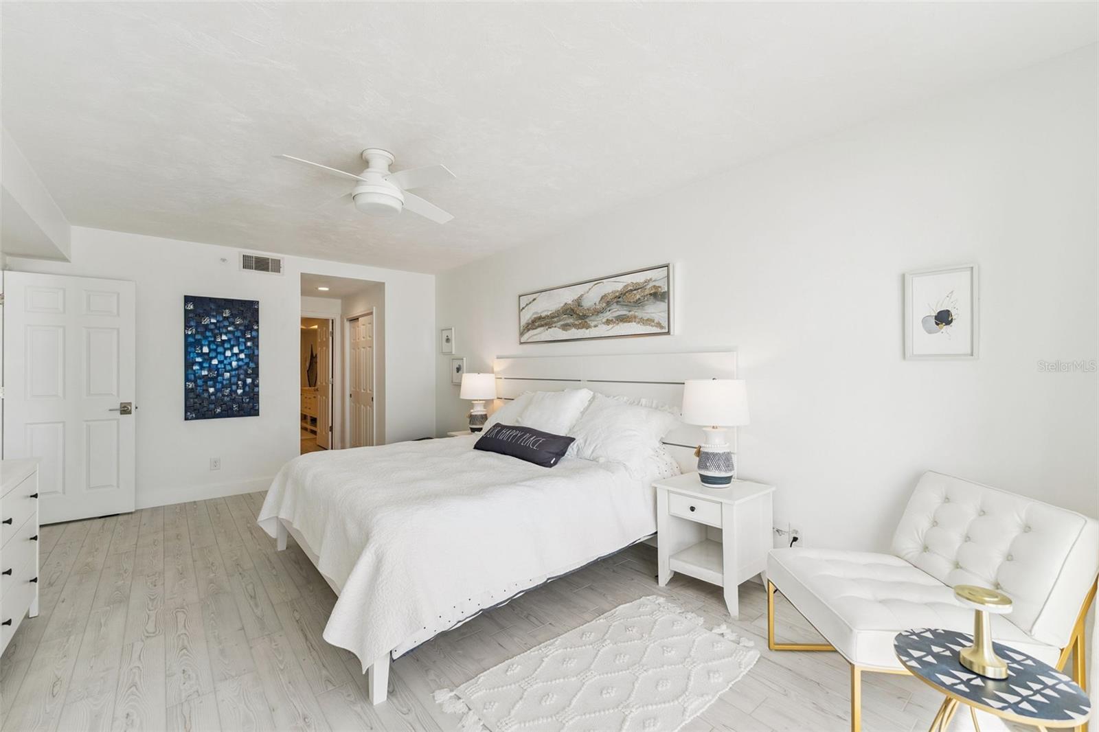 TOWERS AT PONCE INLET TOWER 01 CONDO - Residential