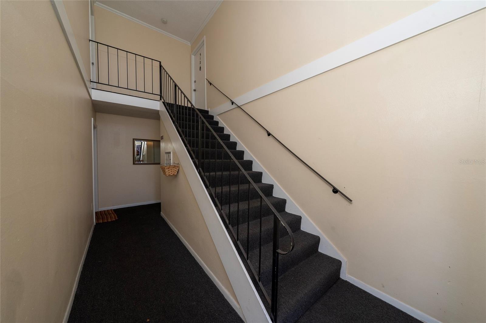 FOUR SEASONS CONDO - Residential