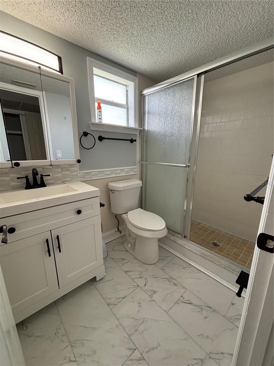 BAYSHORE ON THE LAKE APTS SEC 3 - Residential