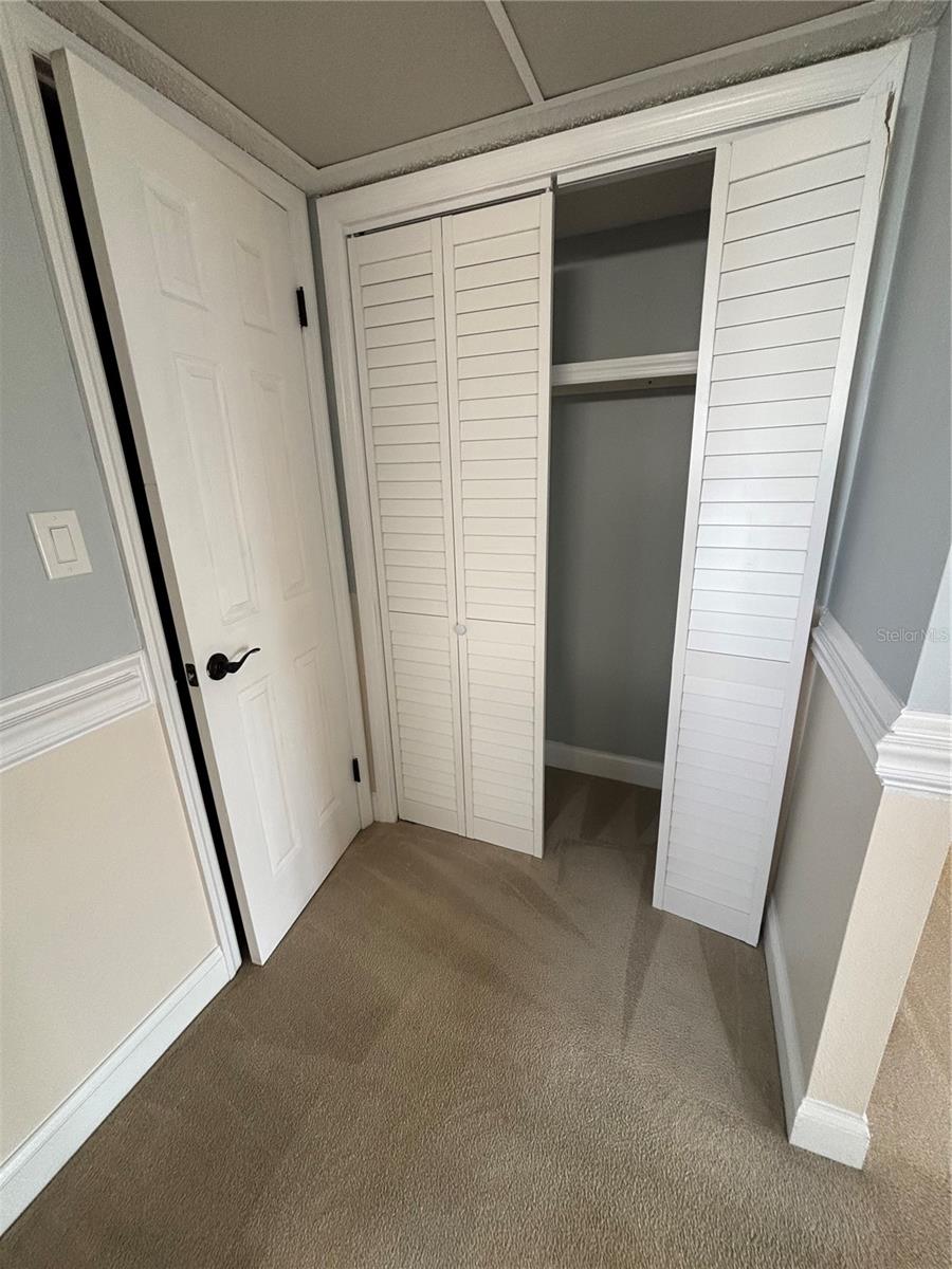 BAYSHORE ON THE LAKE APTS SEC 3 - Residential