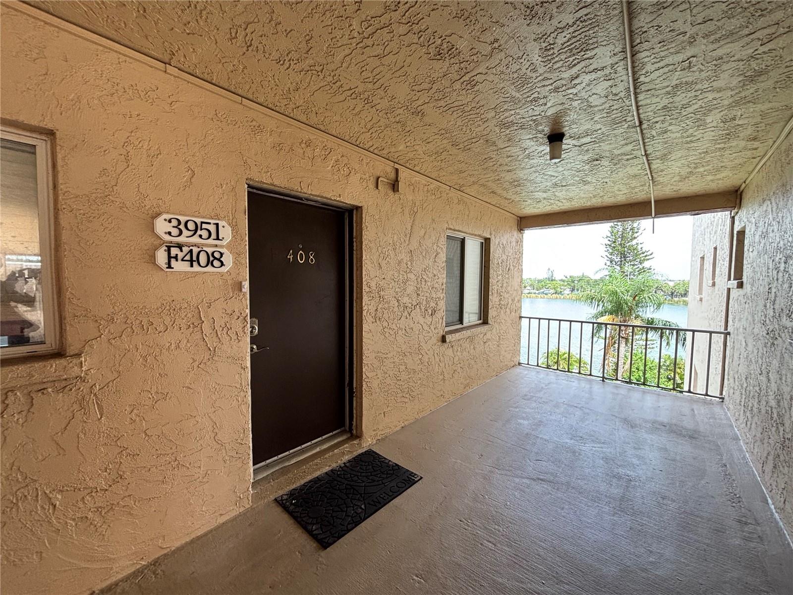 Beautiful 2-bedroom, 2-bathroom fourth-floor condo in Bradenton with a stunning view of the lake. Recently professionally cleaned, with carpets freshly cleaned and the unit inspected for repairs, this home is move-in ready. Ideally situated near the beach, shopping, restaurants, the airport, hospital, and entertainment, this residence offers unmatched convenience for wherever you need to go. The 55+ community features on-site laundry just steps from your front door in a secure indoor room, as well as an elevator, reserved parking, a pool, clubhouse, and shuffleboard. Your Florida retirement is waiting!