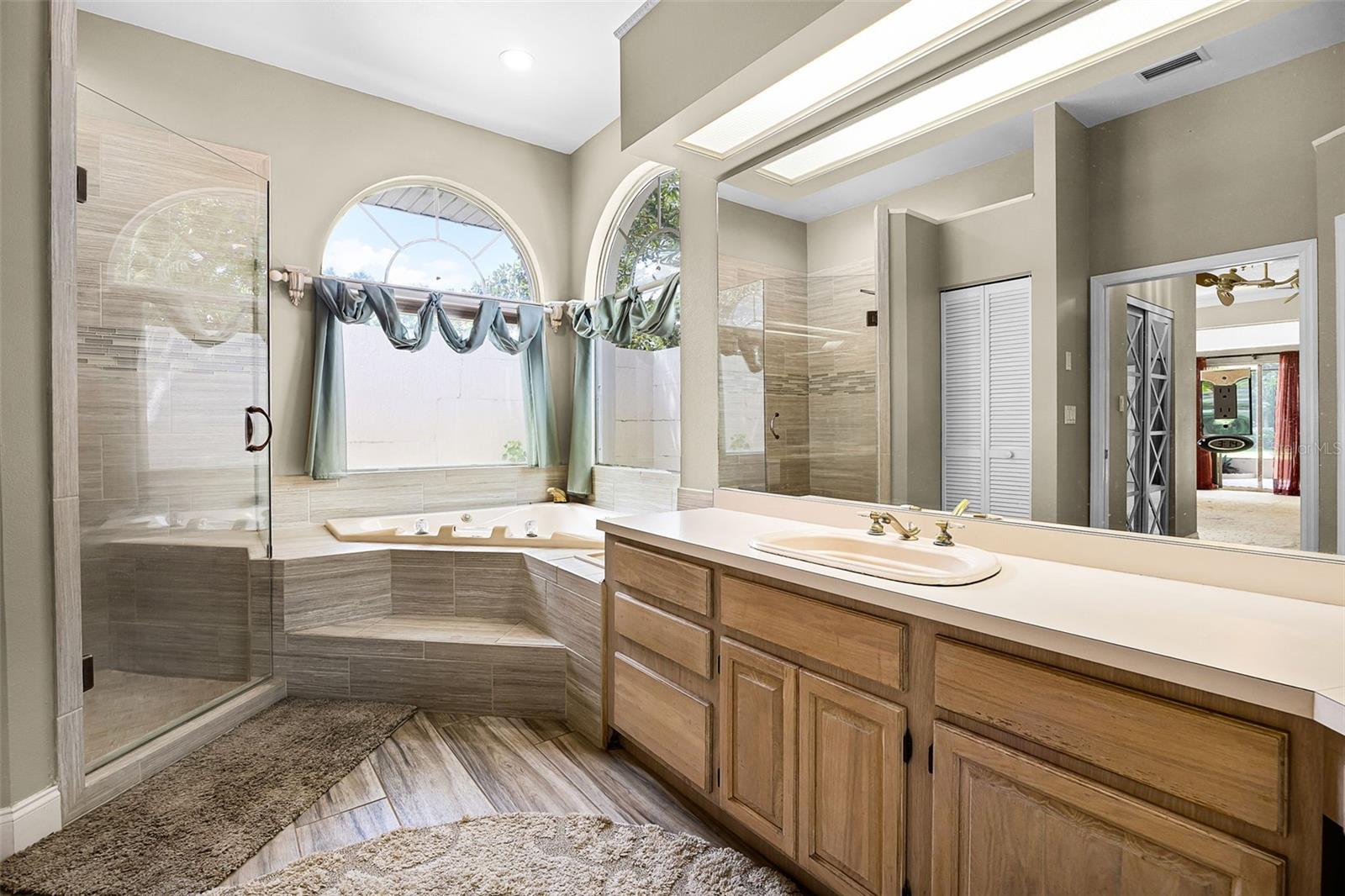 HAMILTON POINTE - Residential