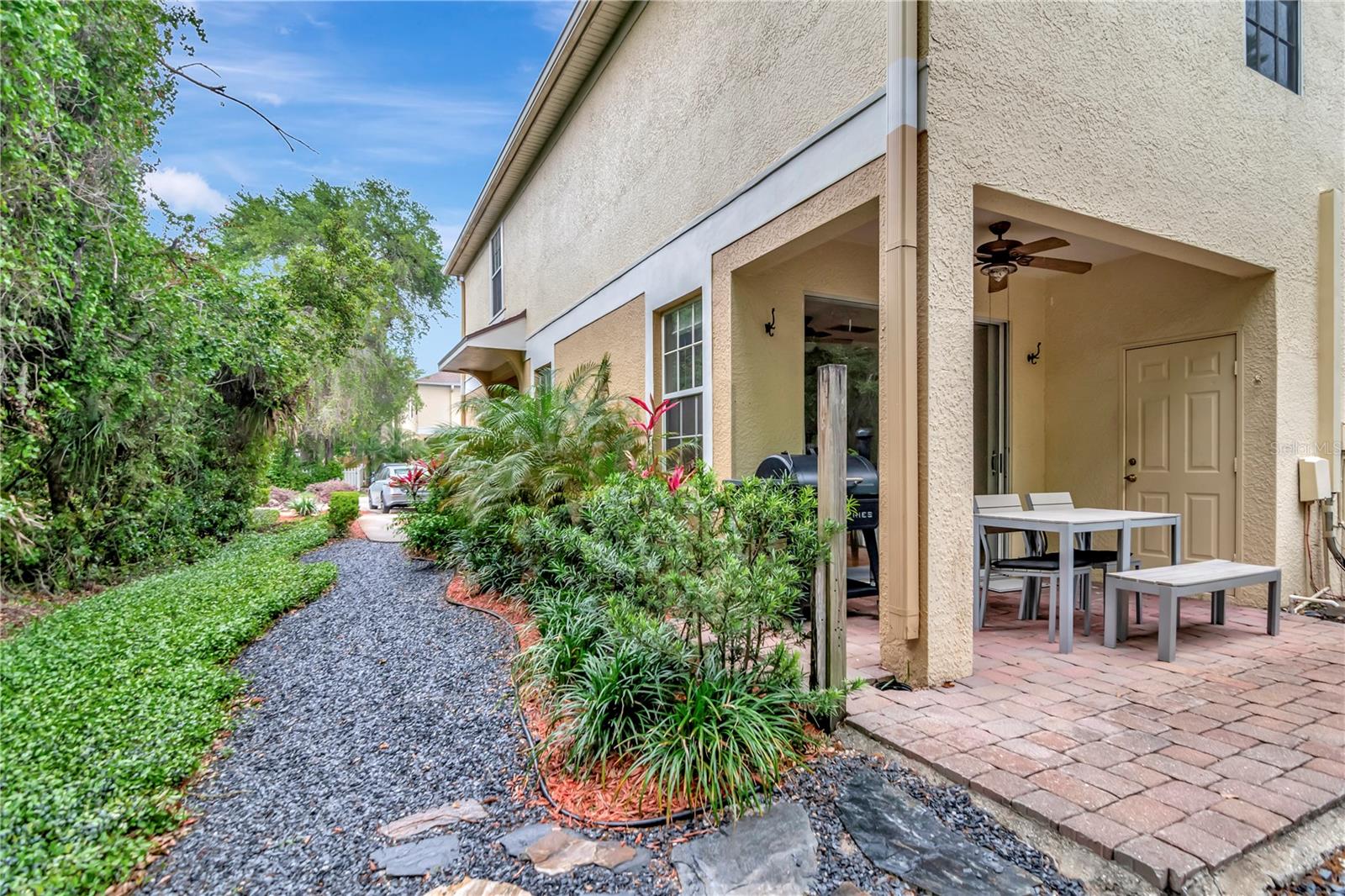 LAS PALMAS TWNHMS - Residential