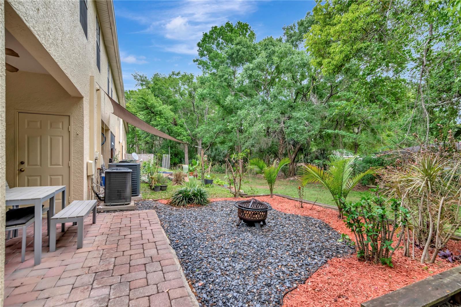 LAS PALMAS TWNHMS - Residential